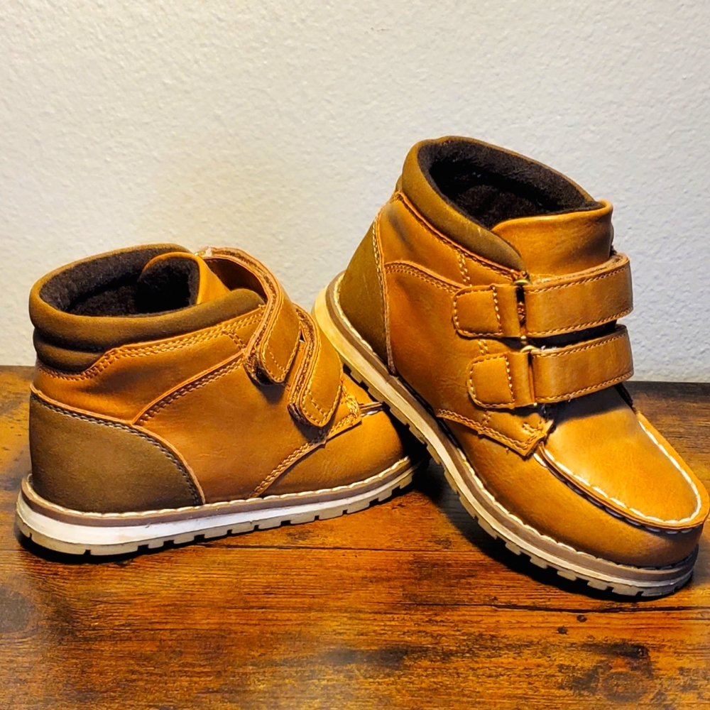 Childrens Place Boots Water Resistant Size 8